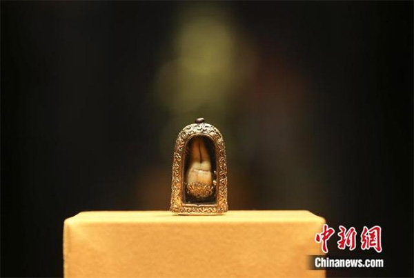 班禪牙龕，故宮博物院藏